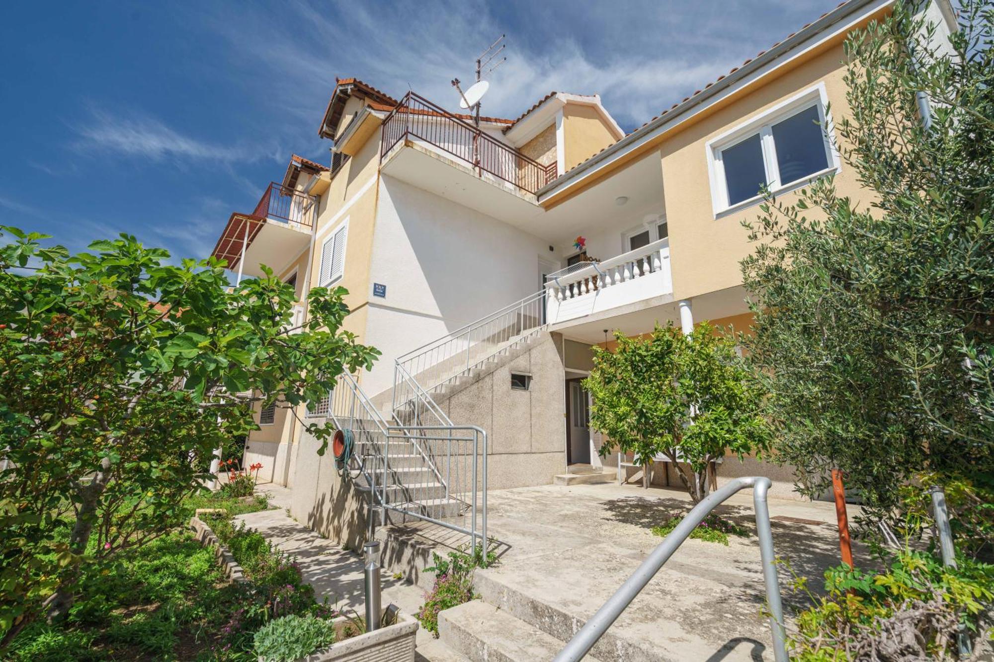Apartment Remy Водице Екстериор снимка